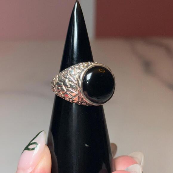 Jewelry - Black Onyx Sterling Silver Ring: Size 7 • Classic Gemstone Jewelry